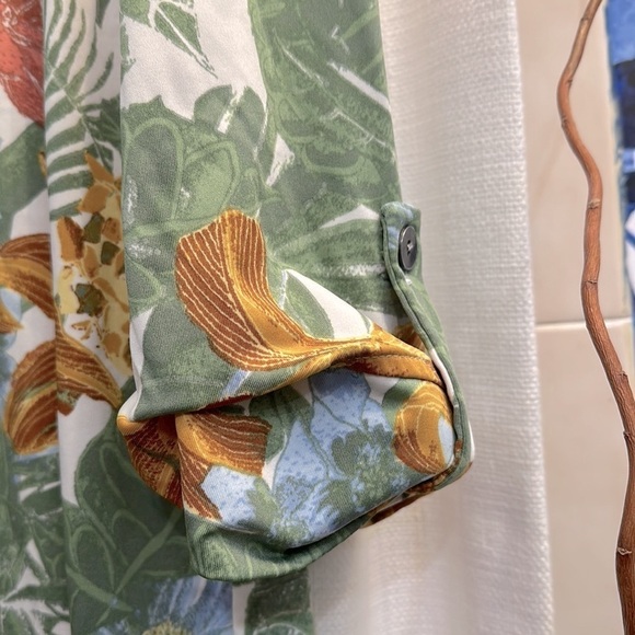 Women’s New Directions Curvy Sage Multi Color Top Size 2X - Picture 9 of 9